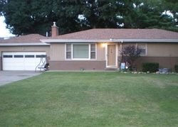 Pre-foreclosure Listing in RIVER SHORE LN ELKHART, IN 46516