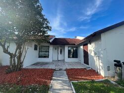 Pre-foreclosure in  HOPEDALE DR Tampa, FL 33624
