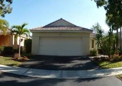 Pre-foreclosure in  MAHOGANY RIDGE DR Fort Lauderdale, FL 33331