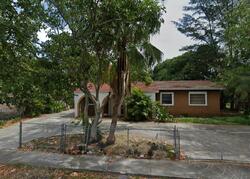Pre-foreclosure in  NE 2ND LN Boynton Beach, FL 33435