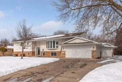 Pre-foreclosure in  GRAMSIE RD Saint Paul, MN 55126