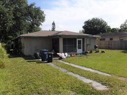 Pre-foreclosure Listing in 51ST AVE E BRADENTON, FL 34203