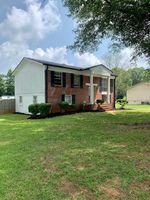 Pre-foreclosure Listing in MCKINLEY DR ANDERSON, SC 29621