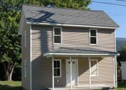 Pre-foreclosure Listing in MAIN ST NARROWS, VA 24124