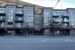 Pre-foreclosure in  EASTLAKE AVE E  Seattle, WA 98102