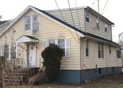 Pre-foreclosure in  POPLAR RD Piscataway, NJ 08854