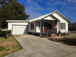 Pre-foreclosure Listing in GRANDE ST HOUMA, LA 70363