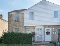 Pre-foreclosure in  W PRATT AVE Lincolnwood, IL 60712