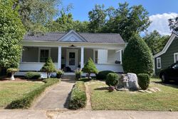 Pre-foreclosure Listing in W POPLAR ST JOHNSON CITY, TN 37604