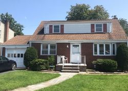 Pre-foreclosure Listing in WOOLLEY AVE UNION, NJ 07083