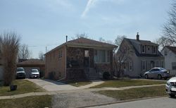 Pre-foreclosure in  W 96TH ST Oak Lawn, IL 60453