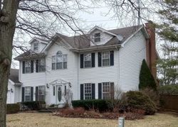 Pre-foreclosure in  FAIRVIEW AVE Lake Forest, IL 60045