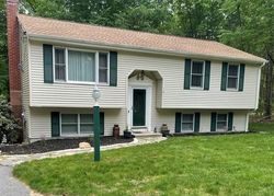 Pre-foreclosure Listing in BENNETT RD VOLUNTOWN, CT 06384