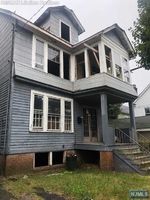 Pre-foreclosure in  CHESTNUT ST Orange, NJ 07050