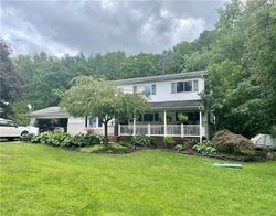 Pre-foreclosure Listing in SAINT PETERS RD MACUNGIE, PA 18062