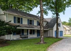 Pre-foreclosure in  GREEN WILLOW WAY Louisville, KY 40223