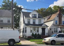 Pre-foreclosure in  109TH AVE Saint Albans, NY 11412