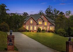 Pre-foreclosure in  DOLLY AVE SW Atlanta, GA 30331