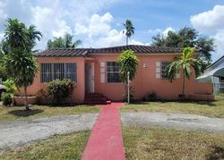  Nw 89th St, Miami FL