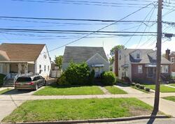 Pre-foreclosure in  HILLSIDE BLVD New Hyde Park, NY 11040