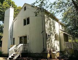 Pre-foreclosure in  MAJORS PATH Southampton, NY 11968