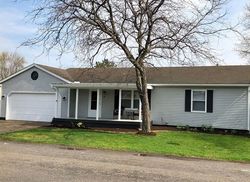 Pre-foreclosure in  LAKEVIEW CT Lagrange, OH 44050