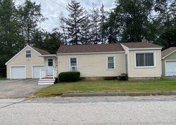 Pre-foreclosure Listing in DAVIS ST SOMERSWORTH, NH 03878