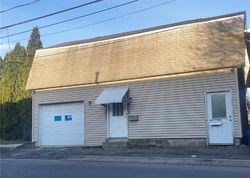 Pre-foreclosure Listing in S GREEN ST NAZARETH, PA 18064