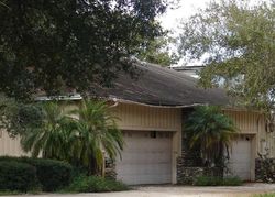 Pre-foreclosure in  LAKEVIEW DR New Port Richey, FL 34654