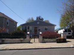Pre-foreclosure in  JUNIPER ST East Providence, RI 02914