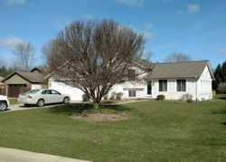 Pre-foreclosure in  CEDAR KEY DR Lake Orion, MI 48360