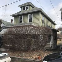 Pre-foreclosure in  GIDDING ST Pittston, PA 18640