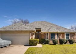 Pre-foreclosure in  MERCEDES DR Arlington, TX 76001