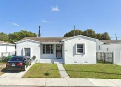 Pre-foreclosure in  NW 9TH AVE Miami, FL 33127