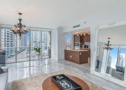 Pre-foreclosure in  BRICKELL AVE  Miami, FL 33131