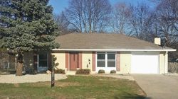 Pre-foreclosure in  TAYLOR RD Columbus, IN 47203