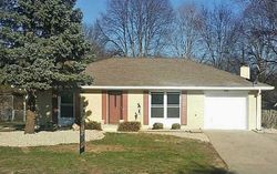 Pre-foreclosure in  TAYLOR RD Columbus, IN 47203