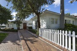 Pre-foreclosure Listing in SE 9TH ST FORT LAUDERDALE, FL 33316