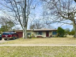 Pre-foreclosure in  S LORRAINE DR Mary Esther, FL 32569