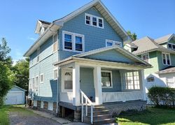 Pre-foreclosure in  RAVENWOOD AVE Rochester, NY 14619