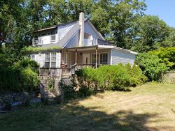 Pre-foreclosure in  RIVER RD Shirley, NY 11967
