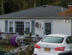 Pre-foreclosure in  LOCUST DR Rocky Point, NY 11778