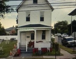 Pre-foreclosure in  HIGH ST Burlington, NJ 08016