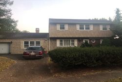 Pre-foreclosure in  ROSLYN DR Oakhurst, NJ 07755