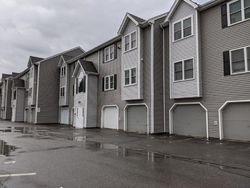 Pre-foreclosure Listing in TENNIS PLAZA RD UNIT 5 DRACUT, MA 01826