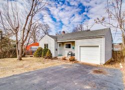  Forest Dr, Alton IL