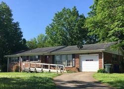 Pre-foreclosure in  OAKMONT AVE NW Huntsville, AL 35810