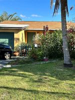  Hayes St, Hollywood FL