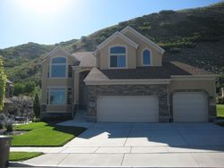 Pre-foreclosure in  E LANTERN LN Draper, UT 84020