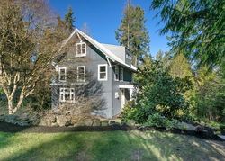 Pre-foreclosure in  NE MAPLE ST Bainbridge Island, WA 98110